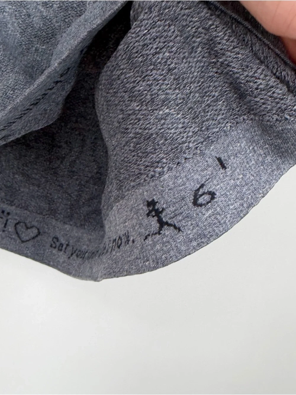 Lululemon grey floral swiftly tee 6 - Picture 4 of 4